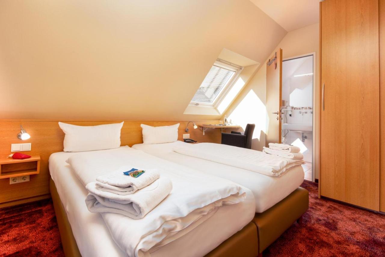 אולסברג Waldhotel Schinkenwirt מראה חיצוני תמונה