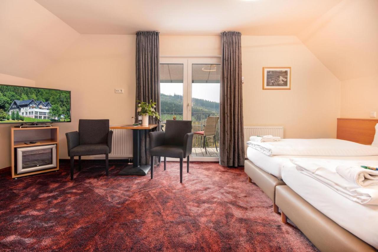 אולסברג Waldhotel Schinkenwirt מראה חיצוני תמונה